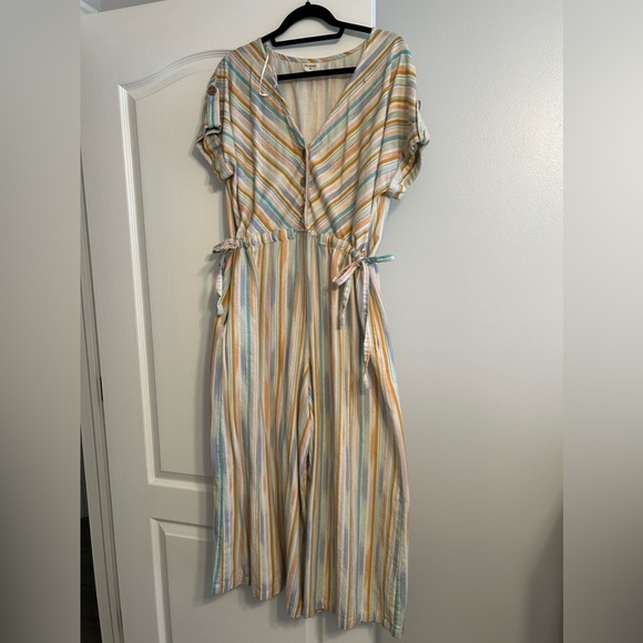 World Market Women’s Size Large Jumpsuit. Never Worn. - Picture 1 of 2